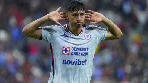 El mexicano de 34 años extiende su gran momento de la temporada pasada.
