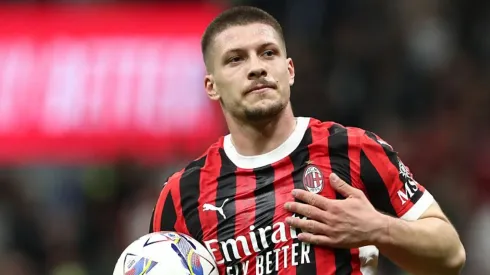 El futbolista serbio todavía no ha definido su futuro.
