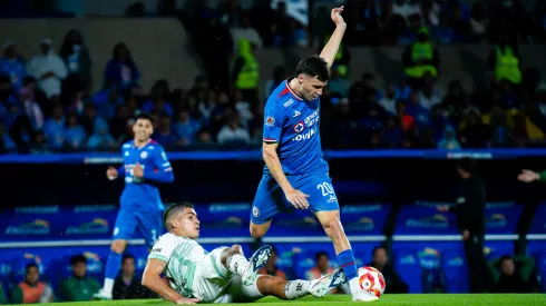 El argentino es titular indiscutido para Larcamón.
