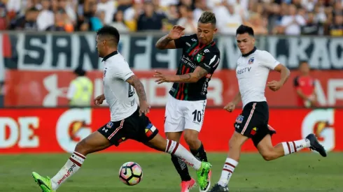 Leonardo Valencia enfrentando a Colo Colo
