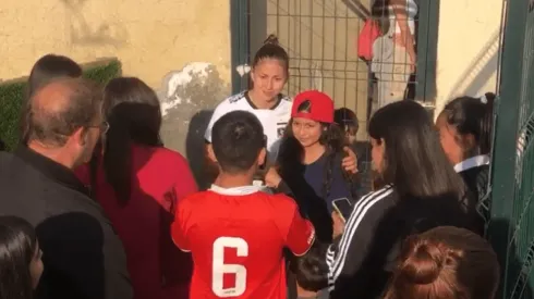 Rocío Soto fue muy requerida por los hinchas tras el partido
