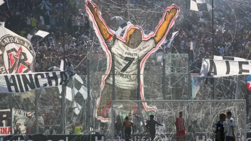 El tifo de Esteban Paredes
