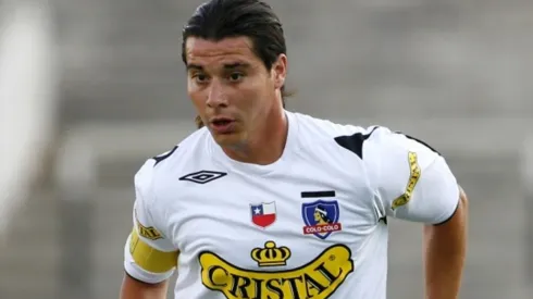 El central se fue de Colo Colo tras se campeón del Clausura 2007.
