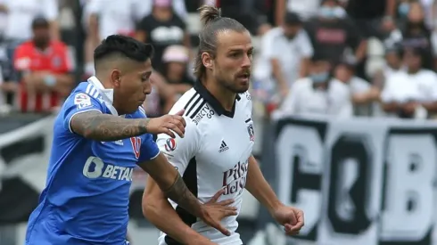 Santos casi anota su primer gol en el Superclásico ante la U.
