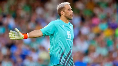 Manuel Pellegrini quiere contar con Claudio Bravo en este 22-23.
