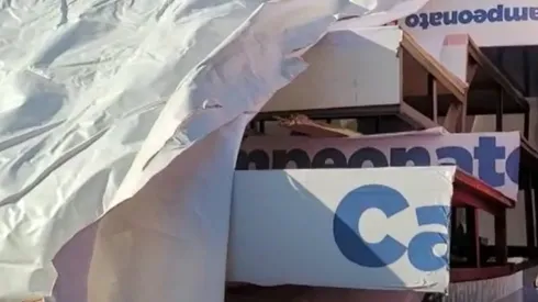 Los elementos necesarios para armar el escenario para la ceremonia de premiación ya están en el Monumental
