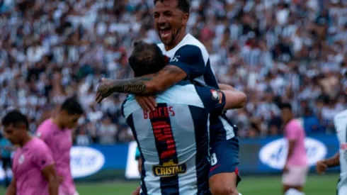 Gabriel Costa asistió en el duelo de Alianza Lima
