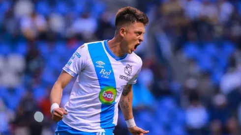 En Puebla advierten a Colo Colo por Pablo Parra.
