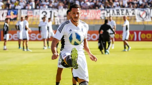 Ramiro González encamina su renovación en Colo Colo.

