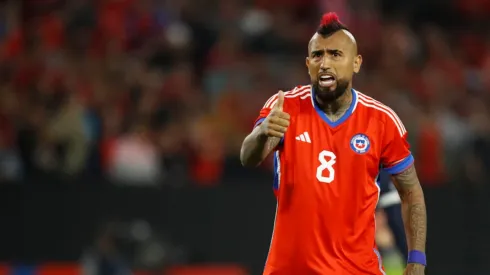 Piden que Arturo Vidal pueda regresar pronto a Colo Colo.
