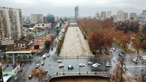 Aguas Andinas declaró Alerta Amarilla por el sistema frontal.
