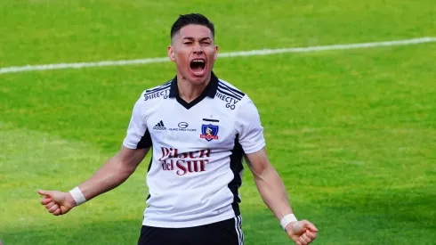 Óscar Opazo debe buscar número en Colo Colo.
