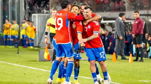 Chile tiene formación confirmada ante Perú.
