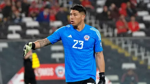 Brayan Cortés lamenta la derrota de Chile.
