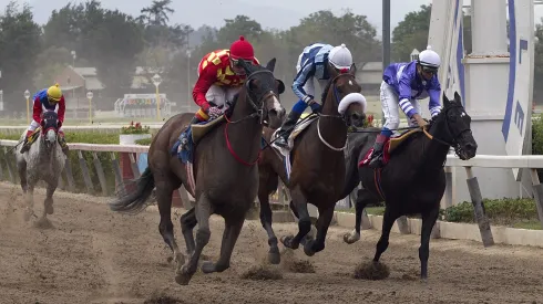 Este sábado se corre el St. Leger en el Hipódromo Chile.
