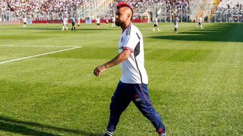 Círculo de Arturo Vidal negocia con Colo Colo.
