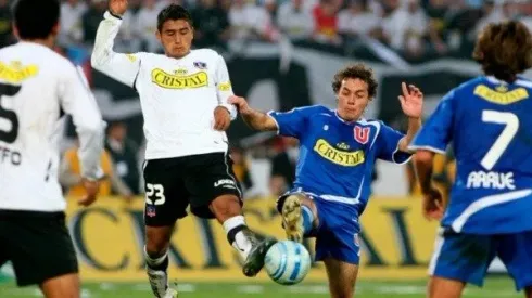 Arturo Vidal jugando ante la U
