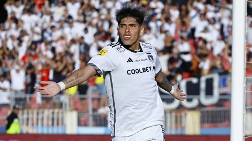 Jorge Almirón se refiere al estado de Carlos Palacios en Colo Colo.
