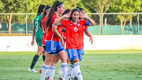 La Roja Femenina Sub 17 enfrenta a Paraguay.
