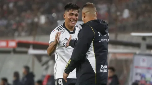 Damián Pizarro hace sonreír a Colo Colo.
