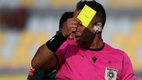 ANFP votará cambiar regla del fútbol chileno.
