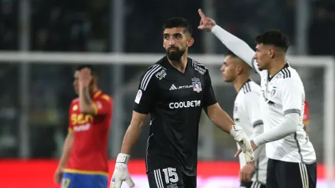 Emiliano Amor se puso los guantes en Colo Colo vs Unión Española.
