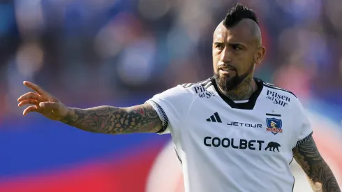 Arturo Vidal jugando el Superclásico
