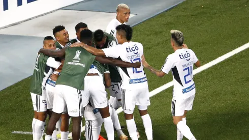 En Junior elogian a Colo Colo en la previa de la Copa Libertadores.
