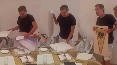 Mirko Jozic recibe histórico regalo de Colo Colo.
