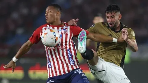Mauricio Isla ya es uno más en Colo Colo
