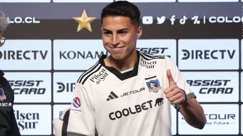Jonathan Villagra fue presentado en el Estadio Monumental.
