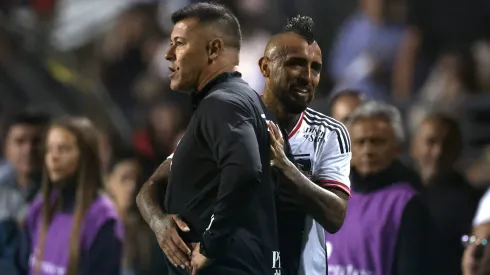 Jorge Almirón se refirió a la recuperación de Arturo Vidal.
