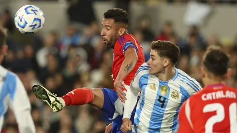 Mauricio Isla sacó la voz tras la caída de la Roja.
