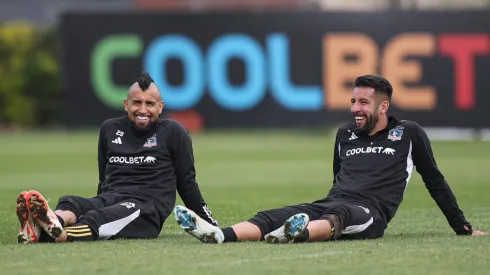 El notable juramento de Arturo Vidal y Mauricio Isla en Colo Colo.
