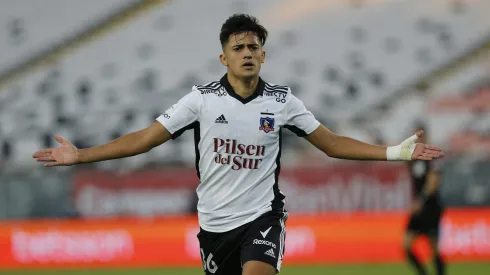 El tremendo gesto de Pablo Solari con un pequeño hincha de Colo Colo.
