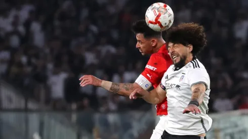 Futbol, Colo Colo vs Universidad Catolica.<br />
Fecha 24, Campeonato Nacional 2024.<br />
El jugador de Colo Colo Maximiliano Falcon, derecha, disputa el balon contra Fernando Zampedri de Universidad Catolica durante el partido de primera division disputado en el estadio Monumental en Santiago, Chile.<br />
03/10/2024<br />
Jonnathan Oyarzun/Photosport
Football, Colo Colo vs Universidad Catolica.<br />
24th turn, 2024 National Championship.<br />
Colo Colo's player Maximiliano Falcon, right, vies the ball against Fernando Zampedri of Universidad Catolica during the first division match held at the Monumental stadium in Santiago, Chile.<br />
03/10/2024<br />
Jonnathan Oyarzun/Photosport
