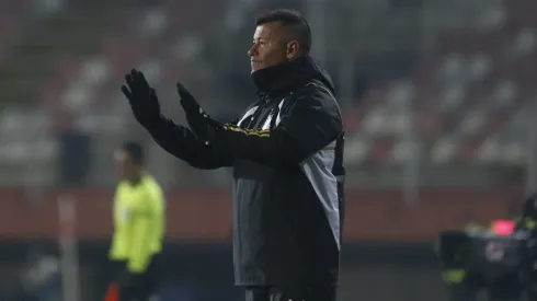 Universidad de Chile denunció a Colo Colo por supuesto desacato de Almirón
