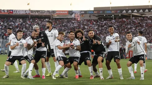 Le caen a Colo Colo por las celebraciones de sus goles.
