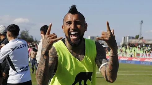 Arturo Vidal lanza gran promesa en Colo Colo.
