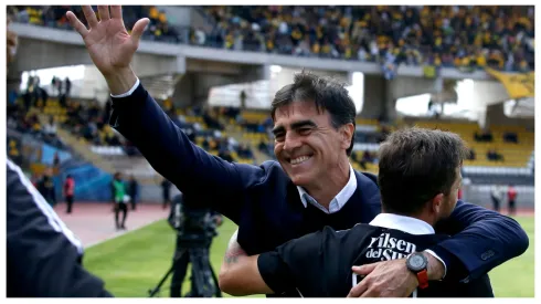 El exentrenador de Colo Colo, Gustavo Quinteros, busca un nuevo título.