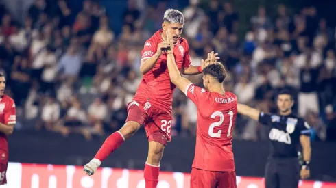 Huracán derrota a Danubio antes de enfrentarse a Colo Colo.
