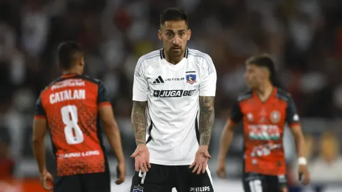 Javier Correa lanzó fuerte crítica a Colo Colo por la cancha del Monumental.
