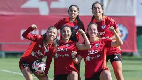 La Roja se mide ante Argentina en un amistoso.
