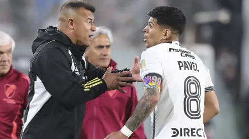 Jorge Almirón defendió a Esteban Pavez.
