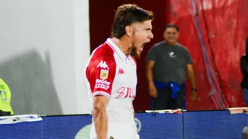 Ex Colo Colo: Leo Gil es figura y líder en el fútbol de Argentina