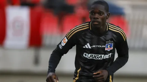 Manley Clerveaux en su debut con la camiseta de Colo Colo

