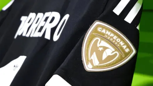 Colo Colo Femenino estrenó la camiseta de arquero del Centenario.

