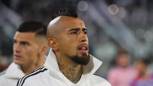 Arturo Vidal dio la cara por sus compañeros en Colo Colo.
