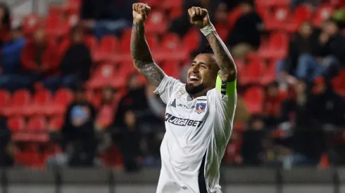 Arturo Vidal festeja su gol en la victoria de Colo Colo por 1-0 ante Unión La Calera.