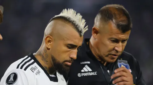 Arturo Vidal y Jorge Almirón tuvieron una extensa charla con miras al Superclásico
